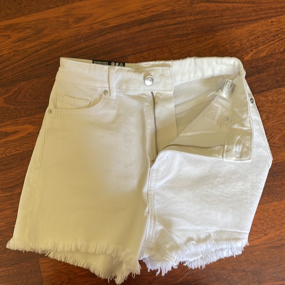 White Jean Shorts - Picture 4 of 6